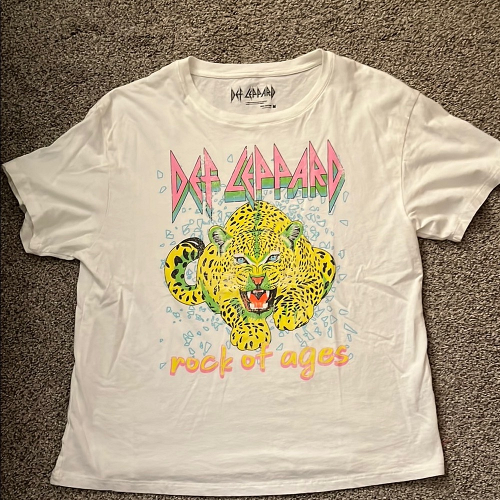 Vibrant Graphic White Short Sleeve Tee